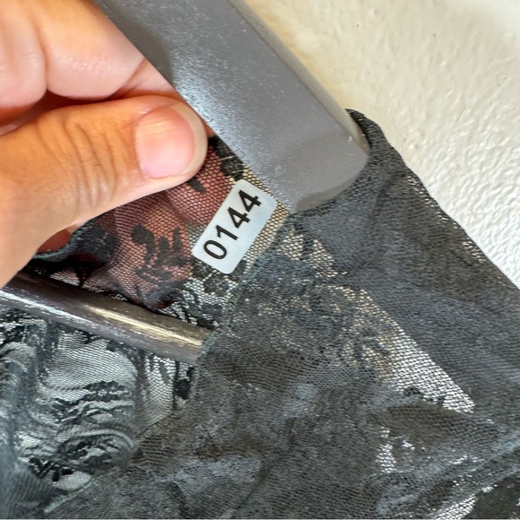 Black mesh shawl floral lace halter top tie front gothic romantic grunge - Picture 6 of 7